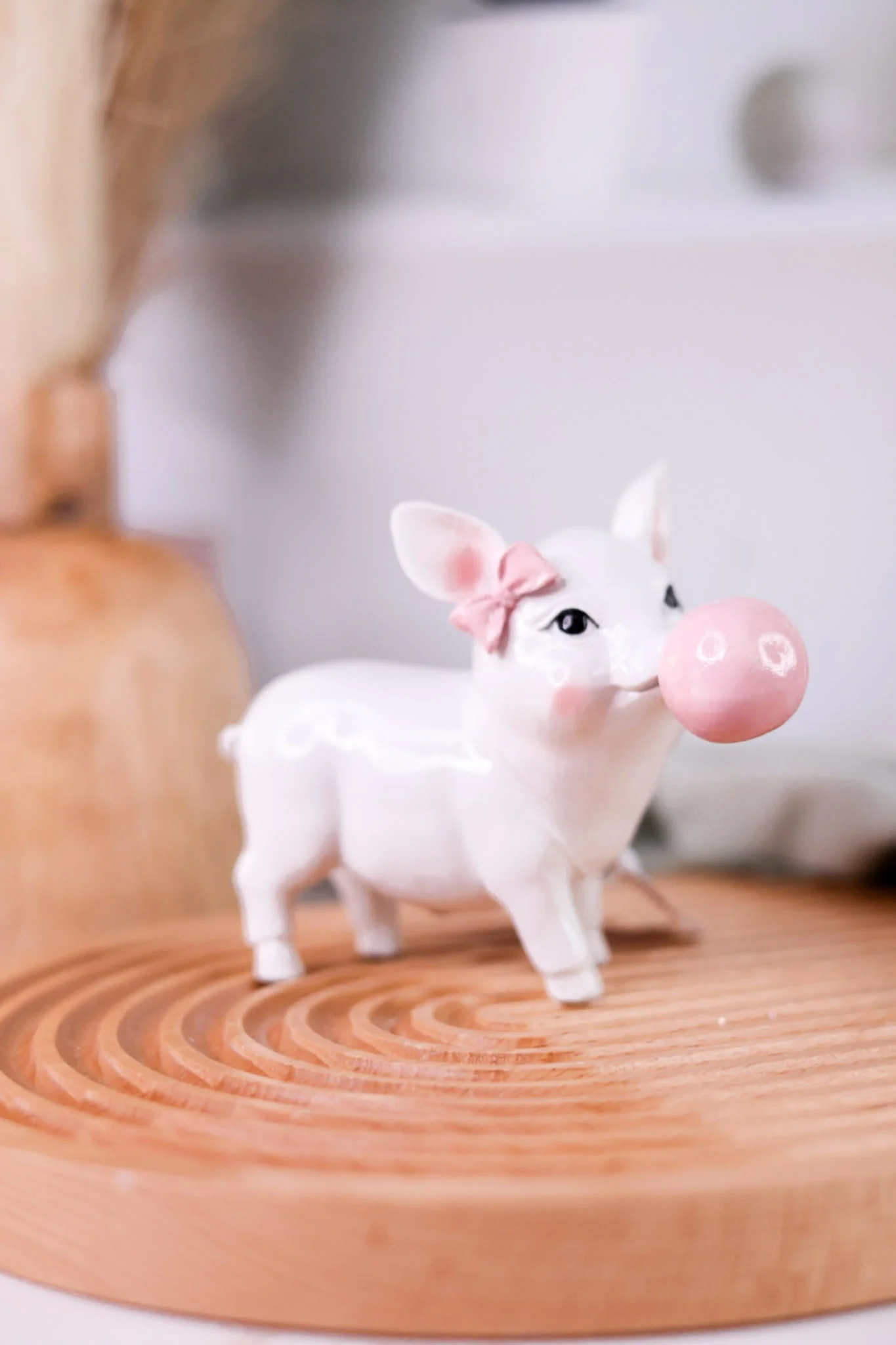 5.5" Piglet Blowing Bubble Figurine (2 Styles) - Image 6