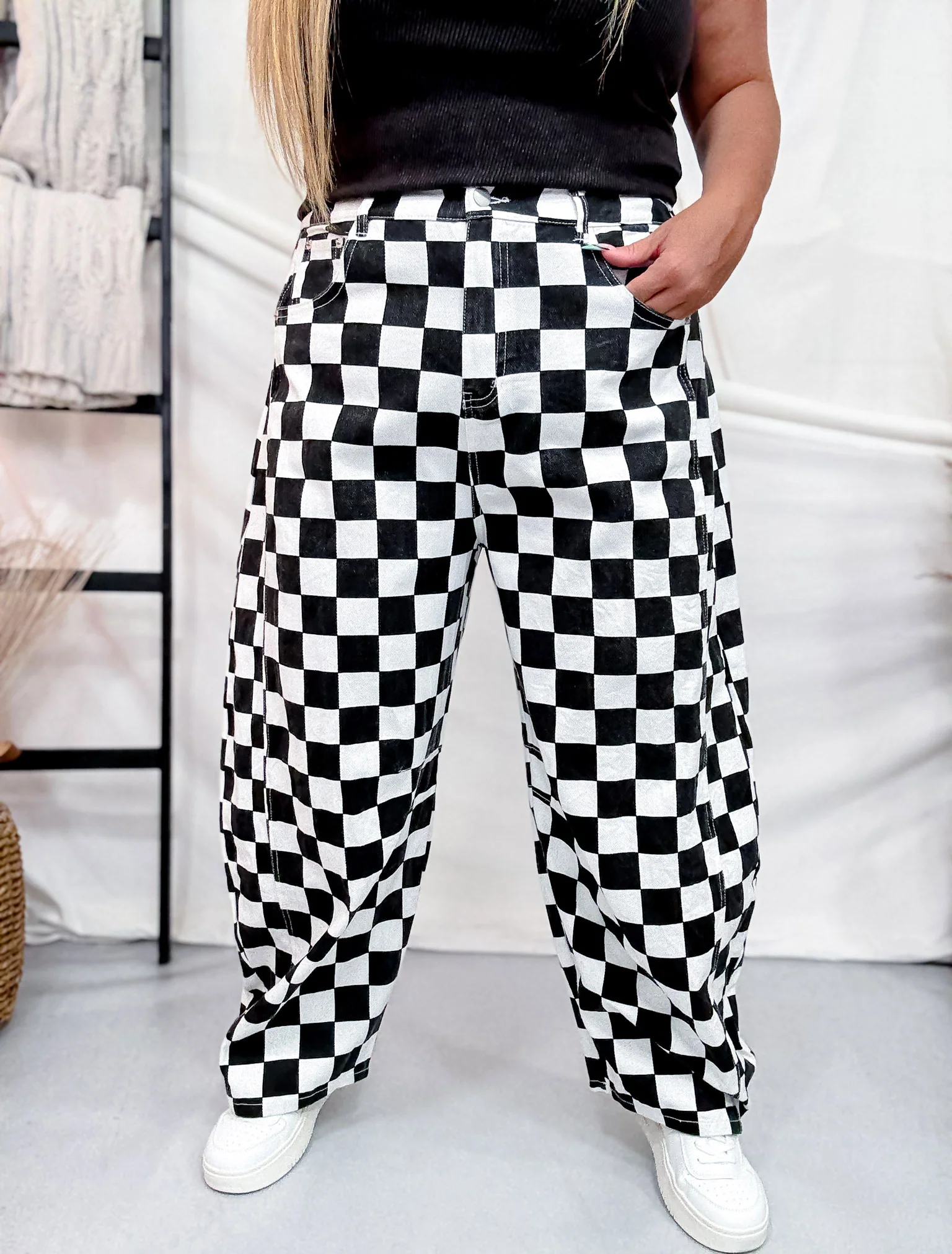 Black & White Checkered Barrel Leg Pants - Image 4