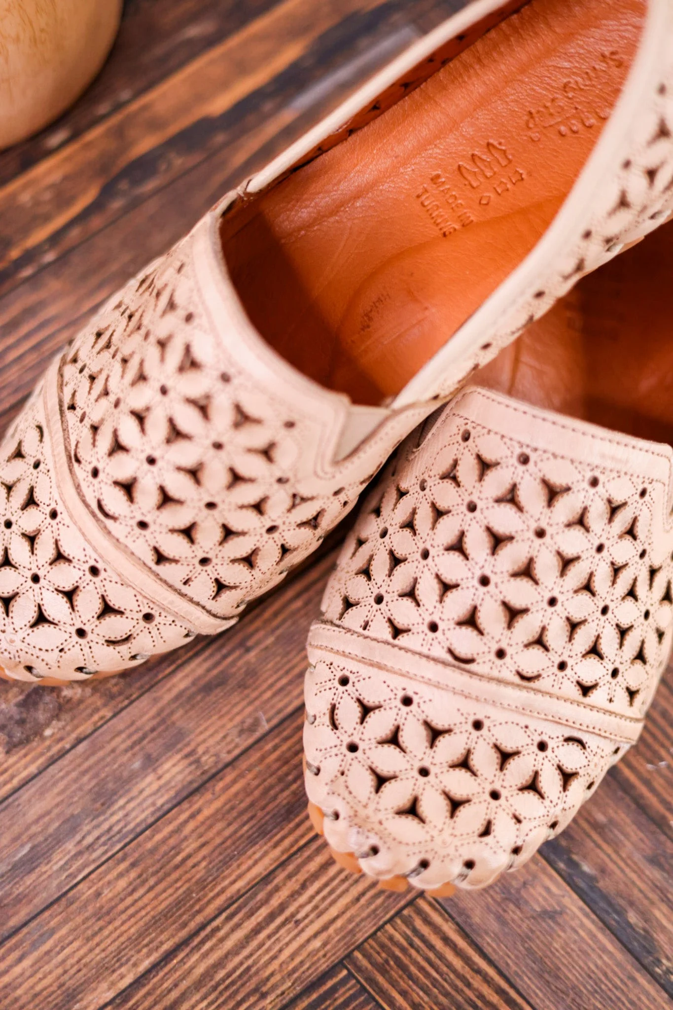 Flowerflow Classic Beige Loafers - Image 3