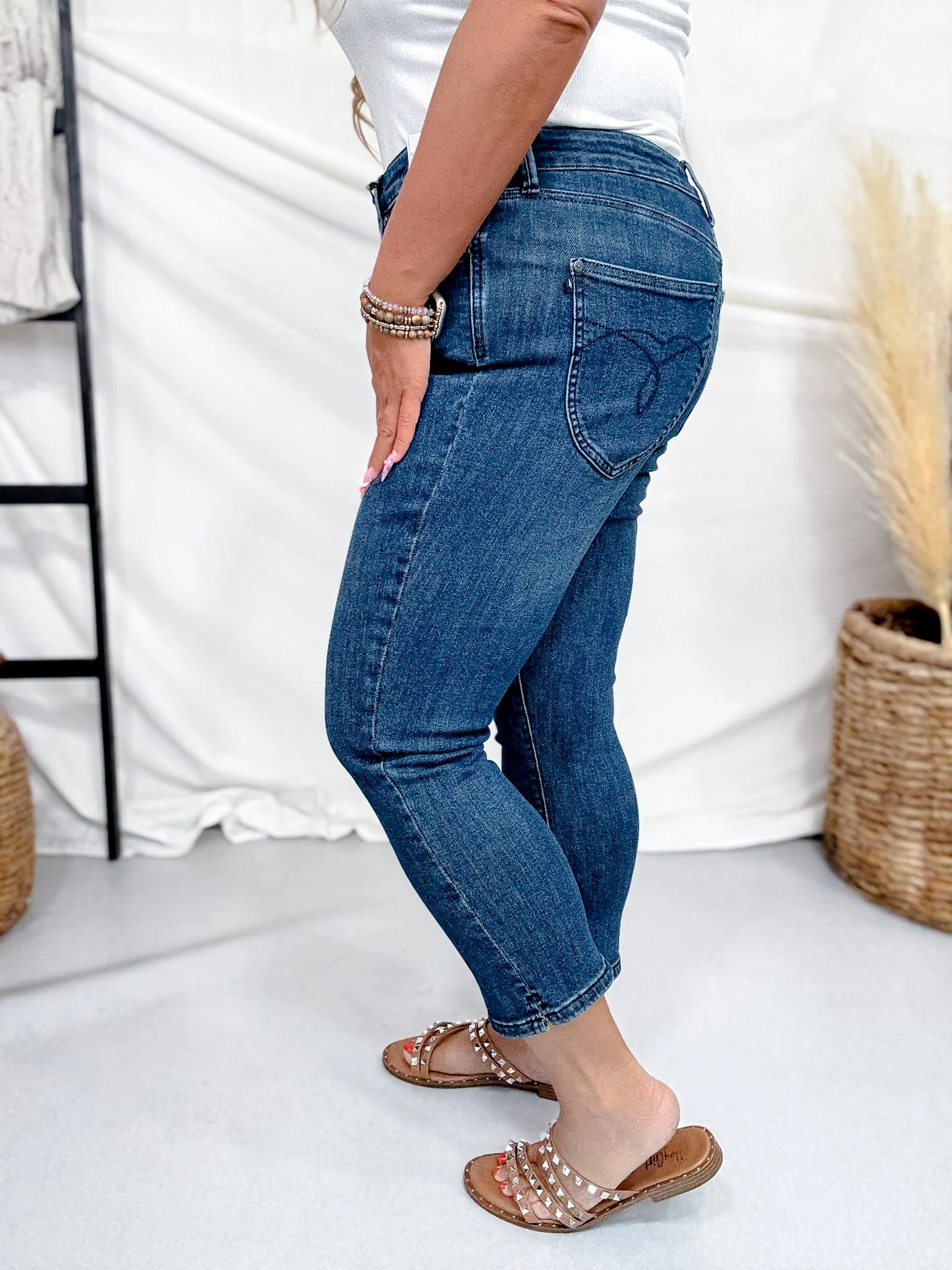 Judy Blue High Waist Tummy Control Capris W/ Shield Pockets - Image 10