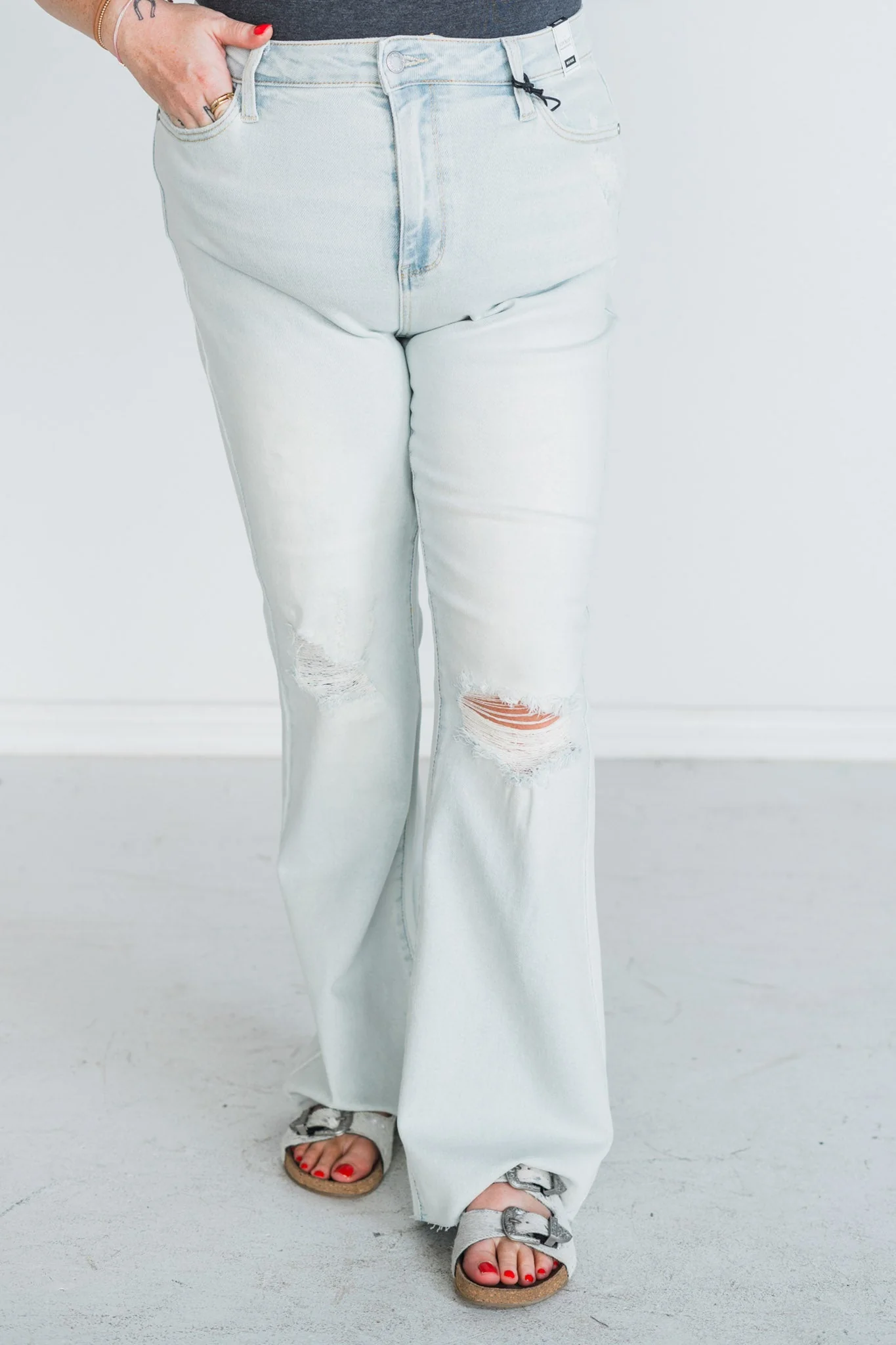 Judy Blue Mid-Rise & Fray Hem Bootcut Jeans - Image 15