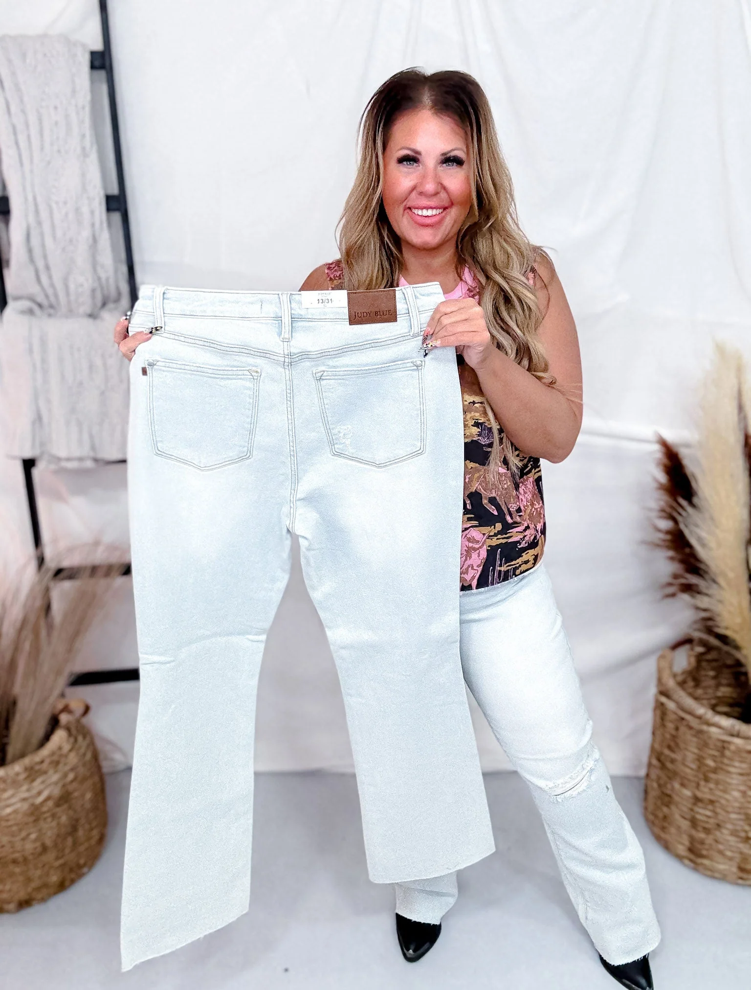 Judy Blue Mid-Rise & Fray Hem Bootcut Jeans - Image 6