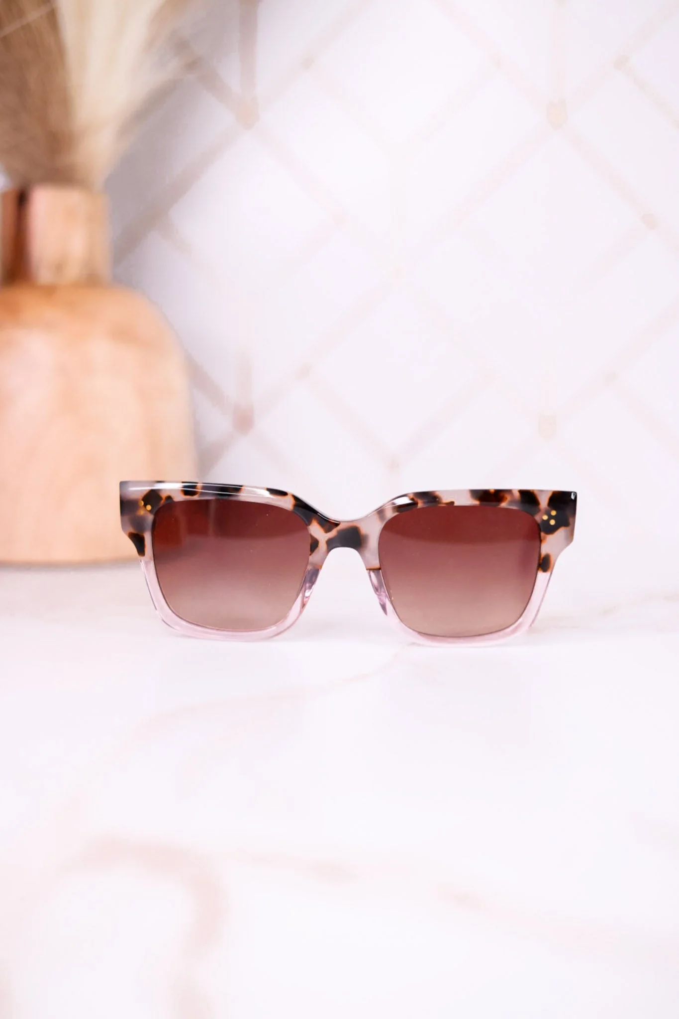 Madison Sunglasses In Vintage Tortoise Pink Fade - Image 2
