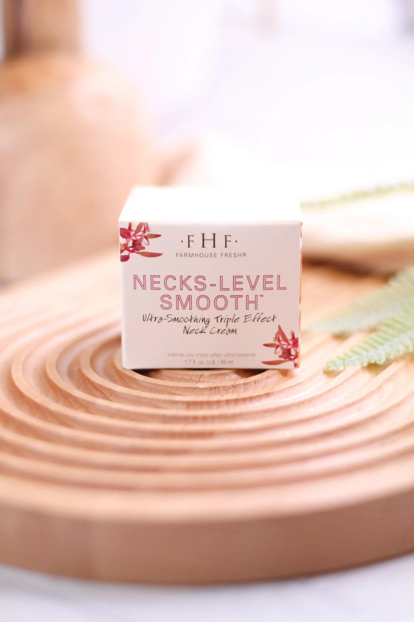 Necks-Level Smooth Ultra Smoothing Triple Effect Neck Cream - Image 4