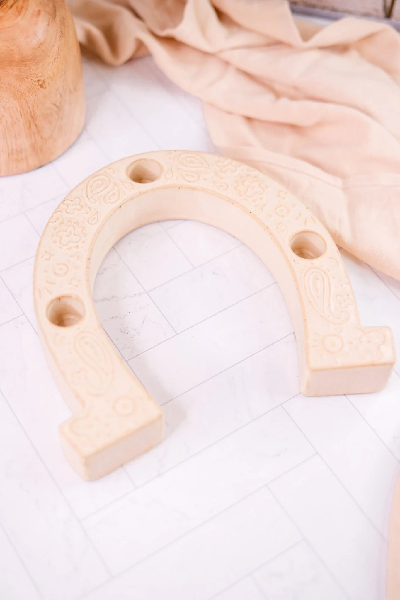 White Nashville Ceramic Horseshoe Taper Holder FINAL SALE - Image 4