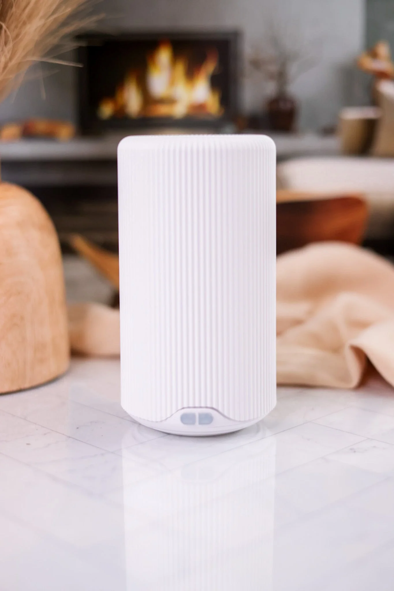 White Tabletop Pura Device - Image 4